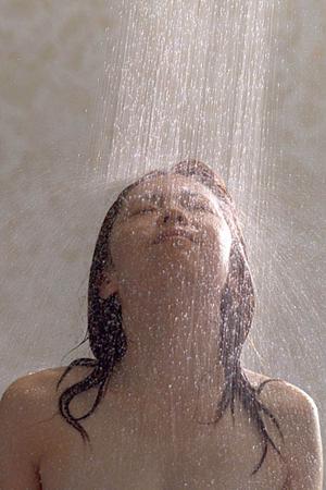 心斎橋でピーリングの施術をうける